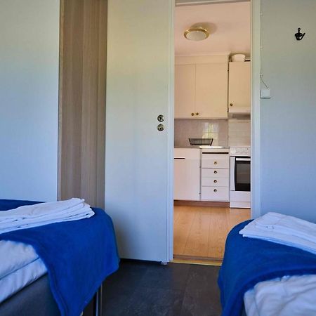 Rosenborgs Friluftspensionats stugor med kök Färjestaden Exteriör bild