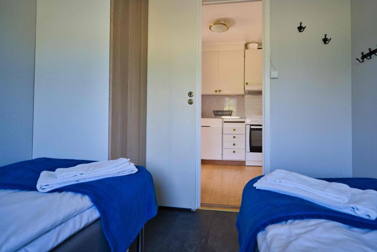 Rosenborgs Friluftspensionats stugor med kök Färjestaden Exteriör bild