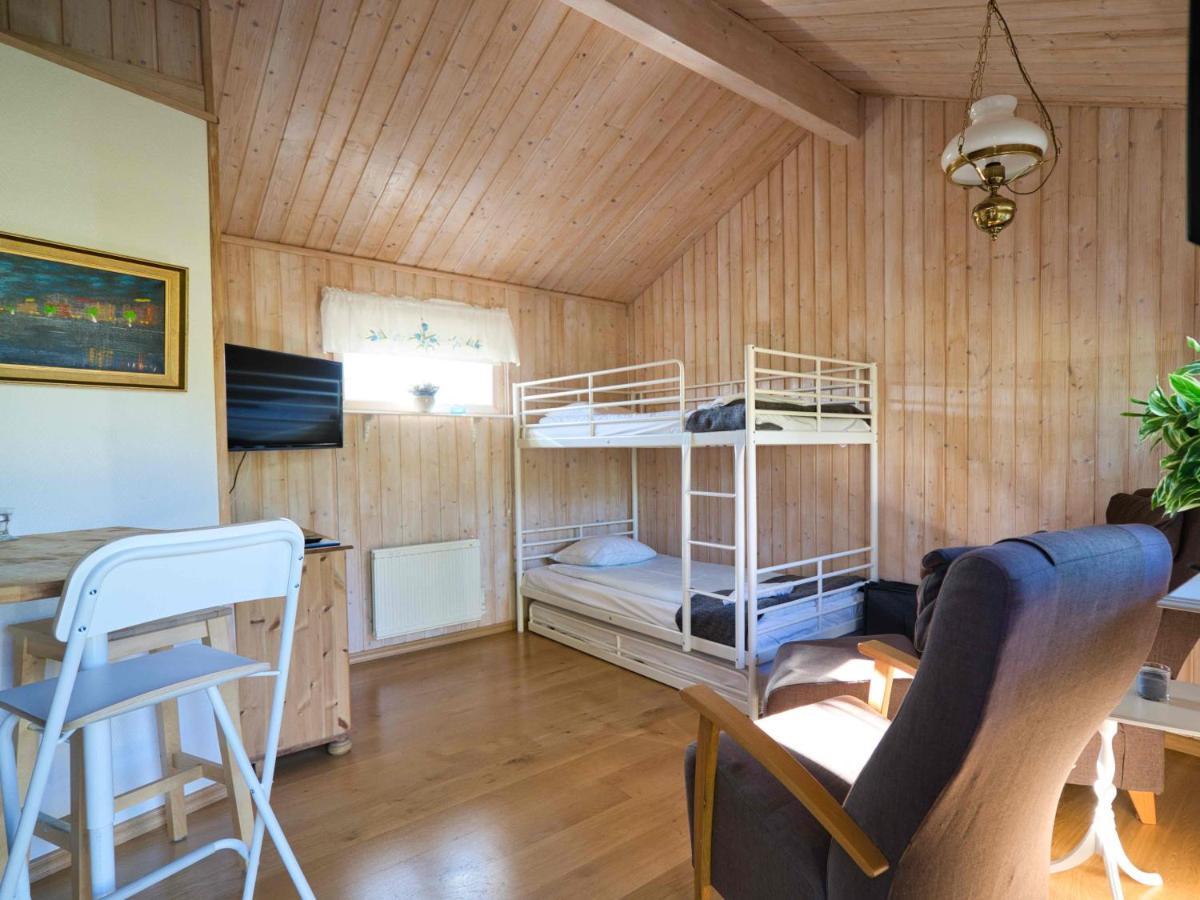 Rosenborgs Friluftspensionats stugor med kök Färjestaden Exteriör bild